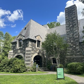 Storm King Art Center - Museum store - Art Museums Near Me - New Windsor, New York