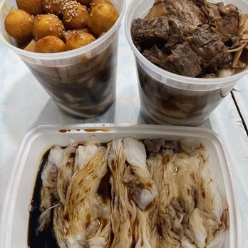 Fu Yuan - Bottom is beef rice noodle roll (L) $7.50 - Chinese Near Me - Flushing, New York