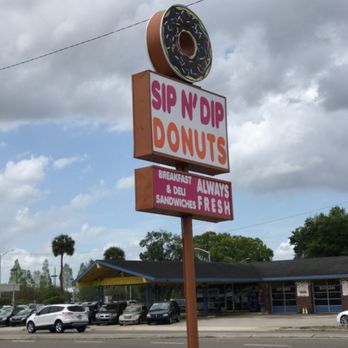 Sip & Dip - That's the sign to look for - Donuts Near Me - Saint Cloud, Florida
