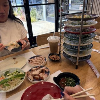 Quan Nhii - DIY banh uot (thin steam rice roll) - Vietnamese Near Me - Westminster, California