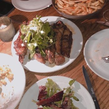 Lapinou - Steak and side of fries with garlic aoli - French Near Me - Toronto, Ontario