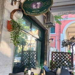 La Tavernetta - The front of the restaurant