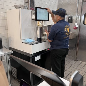 The Halal Guys - Craft Mango Lemonade machine having trouble - Halal Near Me - Lawrence Township, New Jersey The Halal Guys - Craft Mango Lemonade machine having trouble - Halal Near Me - Lawrence Township, New Jersey