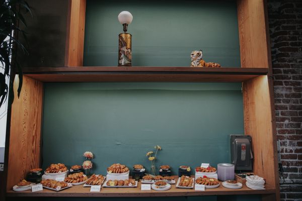 Winston Pies by null