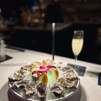 Fahrenheit - Happy hour oysters - New American Near Me - Cleveland, Ohio Fahrenheit - Happy hour oysters - New American Near Me - Cleveland, Ohio