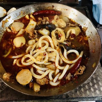 Tasty Pot - Sichuan Flavor Hot Soup with udon - Taiwanese Near Me - Berkeley, California