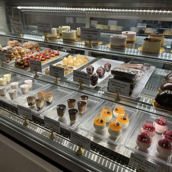 Oui Berry - Berry Opera aka Oui Berry Cafe is now at the Colonnade Building! Suite 101! See you here!!! - Desserts Near Me - Pasadena, California