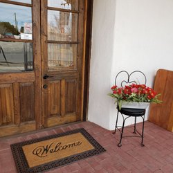 Cafe Arte Mi Admore - Front door  (push little door)