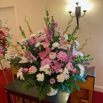 Lester's Flower Shop - Floral Designers Near Me - Colma, California Lester's Flower Shop - Floral Designers Near Me - Colma, California