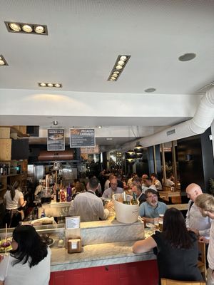 Mercado de la Reina 12 by null