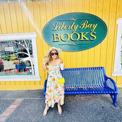 Liberty Bay Books - Haven't met a Book store I don't like