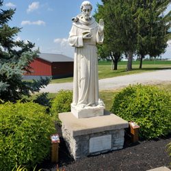 Maria Stein Center Pilgrim Gift Shop - St. Francis of Asissi in the shrine pathway