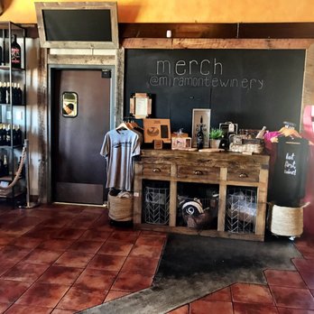 Miramonte Winery - Wineries Near Me - Temecula, California