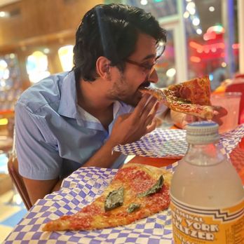 Favorite Pizza - Pizza Near Me - Austin, Texas Favorite Pizza - Pizza Near Me - Austin, Texas