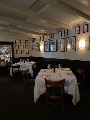 Lucky's Montecito by null