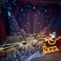 The Place In Time - Santa and reindeer