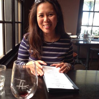 Tinamba Hotel - Happy customer- see the smile - Restaurants Near Me - Tinamba, VIC