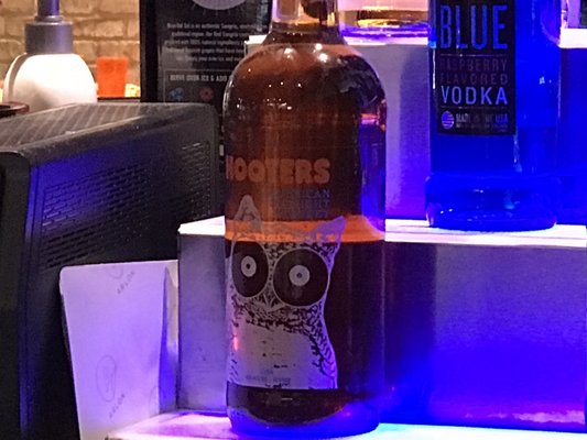 Hooters by null