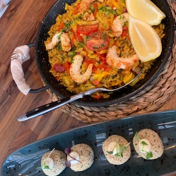 Bubita Bar - Vegan Seafood Paella & Porcini Mushroom Croquettes - Cocktail Bars Near Me - Barcelona, B