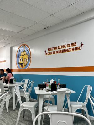 Mariscos El Submarino by null