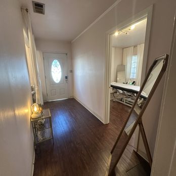 Self and Care Skin Studio - Inside Self and Care - Skin Care Near Me - Burbank, California Self and Care Skin Studio - Inside Self and Care - Skin Care Near Me - Burbank, California