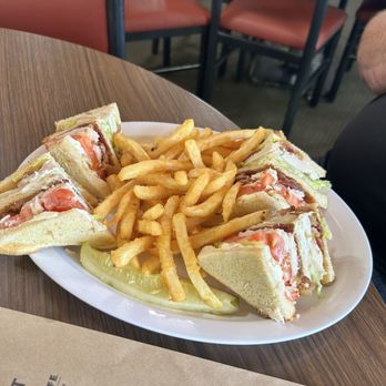 Big Al's Green's and Grille - Club sandwich - Seafood Near Me - Newport, Michigan Big Al's Green's and Grille - Club sandwich - Seafood Near Me - Newport, Michigan