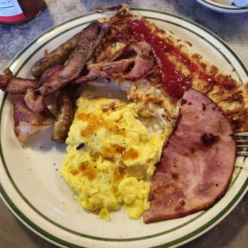 NORMS Restaurant - New American Near Me - Bellflower, California