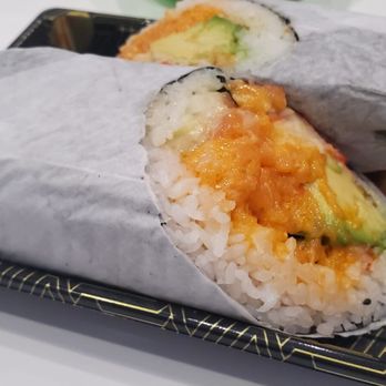 Kissfish - Spicy salmon hand roll - Poke Near Me - Forest Hills, New York