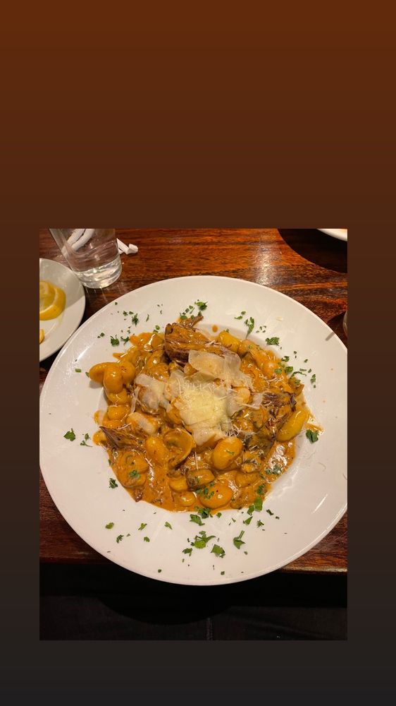 MAMA’S Updated September 2024 392 Photos & 633 Reviews 922 Montauk Hwy, Copiague, New York