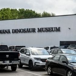 Facade for Indiana Dinosaur Museum
