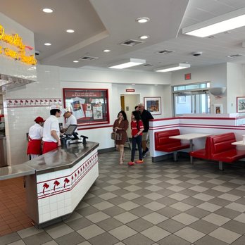 In-N-Out Burger - Pretty empty in the morning - Burgers Near Me - Katy, Texas In-N-Out Burger - Pretty empty in the morning - Burgers Near Me - Katy, Texas