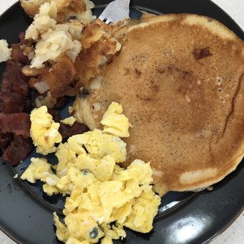 Dimitri's Corner Restaurant - a plate of breakfast food - Breakfast & Brunch Near Me - Wellington, Ohio Dimitri's Corner Restaurant - a plate of breakfast food - Breakfast & Brunch Near Me - Wellington, Ohio