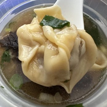 Shang Noodle & Chinese - House Wonton Soup - Chinese Near Me - Evanston, Illinois