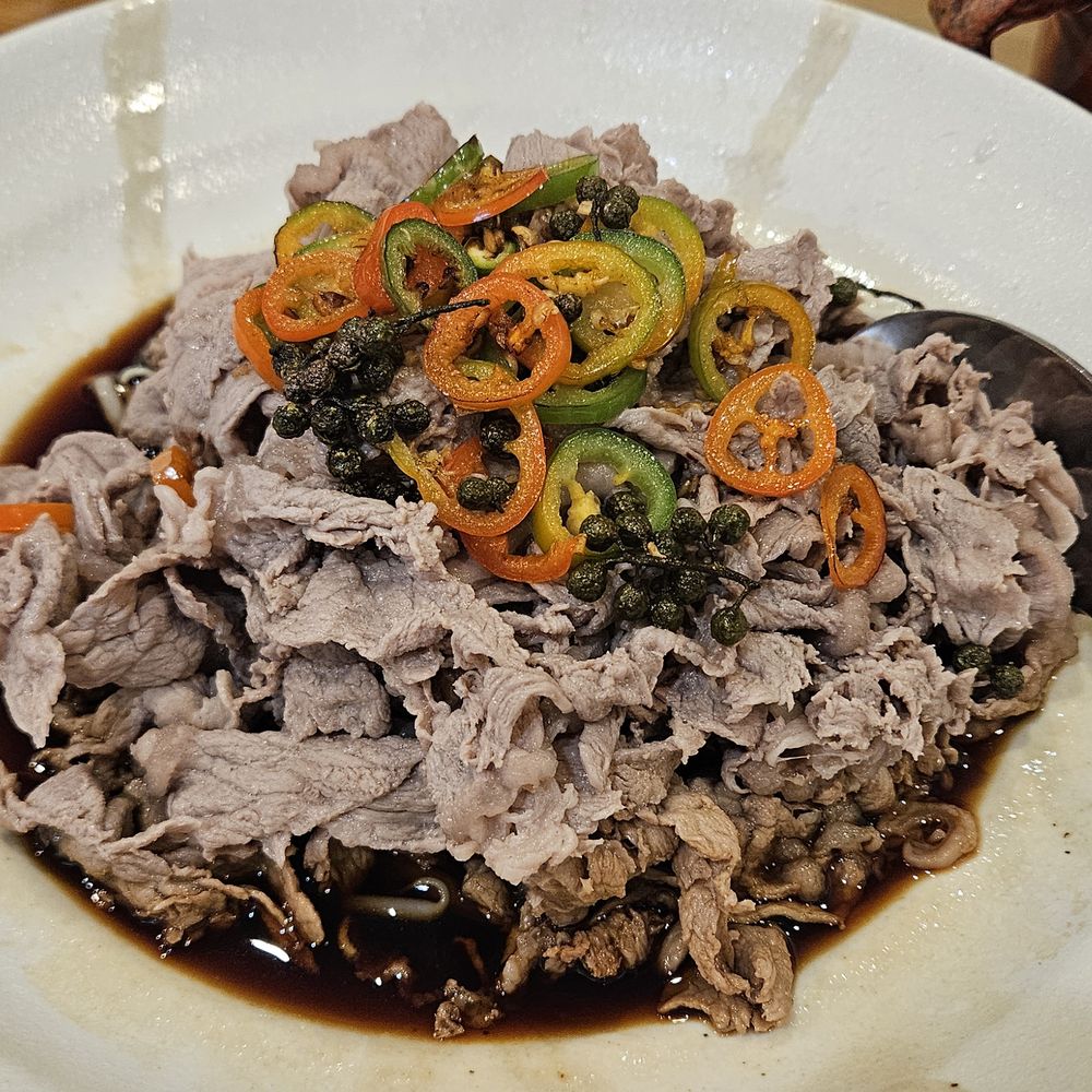 Ji Rong Peking Duck - Angus Beef with Fresh Chili ($19.98). Mildly spicy, and quite good. - Chinese Near Me - Rosemead, California