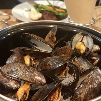 Brussels Bistro - The 'large' portion of mussels, which is your standard size - Belgian Near Me - Laguna Beach, California