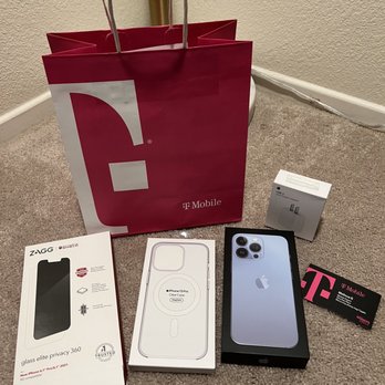 T-Mobile Experience Store - iPhone 13 Pro - Mobile Phones Near Me - Las Vegas, Nevada T-Mobile Experience Store - iPhone 13 Pro - Mobile Phones Near Me - Las Vegas, Nevada