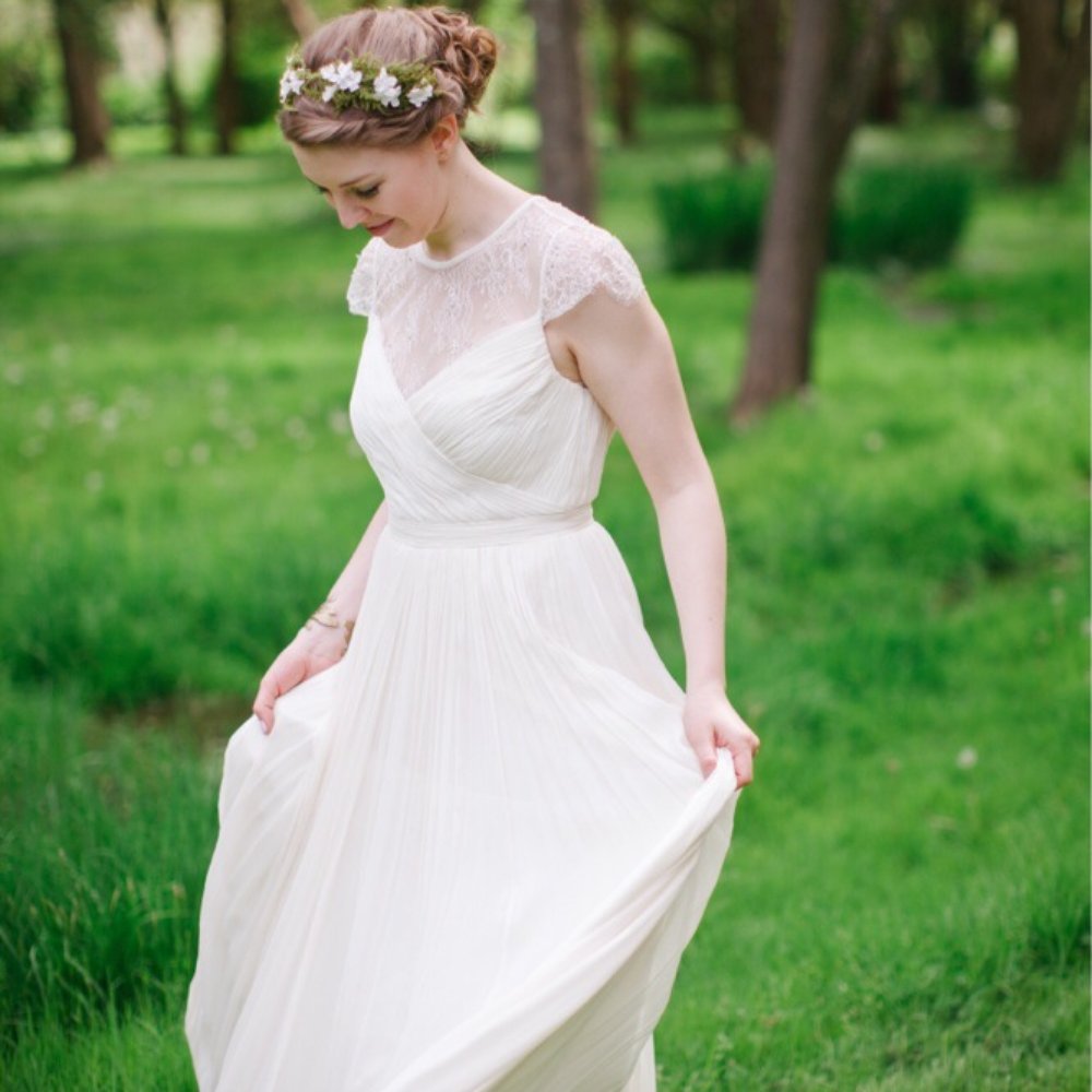 Emilia was so very sweet and hemmed/took my delicate silk dress in perfectly. Emilia was so very sweet and hemmed/took my delicate silk dress in perfectly.