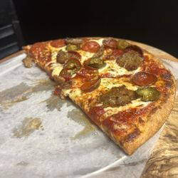 Pizza Wings & Rock n Roll - Jaggers Pie