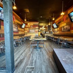 Bluffs Pizza Pub