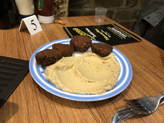 E. Mono Restaurant Kentish Town by null