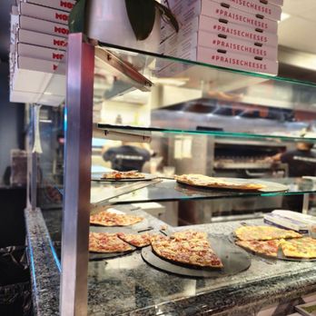 MOMBO’S PIZZA - Updated November 2024 - 145 Photos & 469 Reviews - 1880 ...