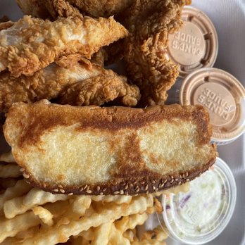 Raising Cane's Chicken Fingers - Chicken Shop Near Me - Oxnard, California