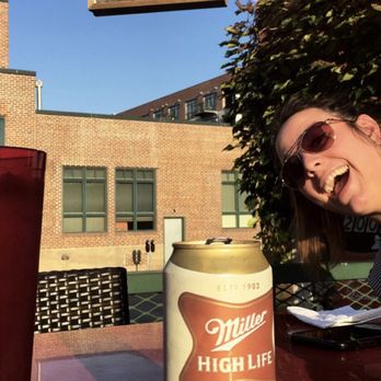 High Life Lounge - Nice outdoor area for catching some rays and drinking cold beer - Dive Bars Near Me - Des Moines, Iowa High Life Lounge - Nice outdoor area for catching some rays and drinking cold beer - Dive Bars Near Me - Des Moines, Iowa