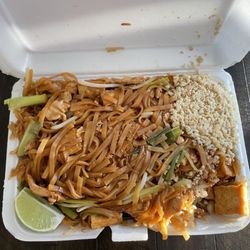 Thai Koon Kitchen - N1. Pad Thai with chicken and a side of tofu