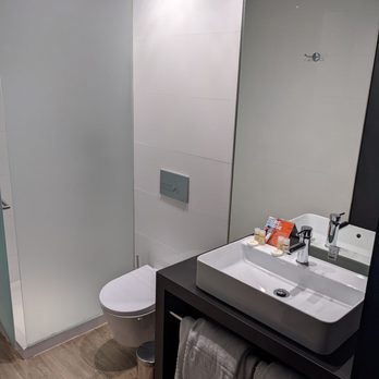 Hotel Star inn Lisbon - Bathroom at the Hotel Star Inn Lisbon - Hotels Near Me - Lisbon, 11