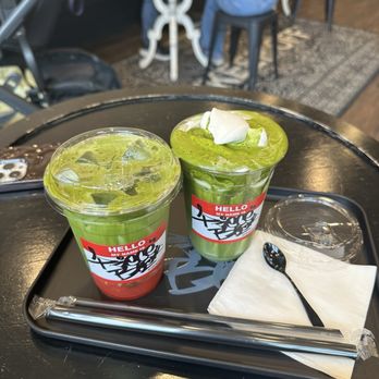Piecebook - Iced Strawberry Matcha Latte, iced matcha einspanner - Bubble Tea Near Me - Cliffside Park, New Jersey