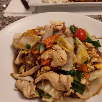Eggs & Thai Café - Pad woon sen chicken - Thai Near Me - Dedham, Massachusetts