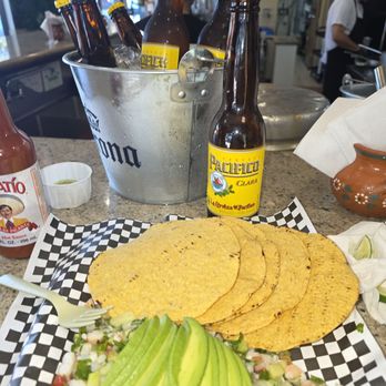 El Tacoqueto - Mexican Near Me - San Jose, California