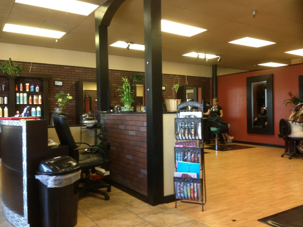UNIQUE HAIRCUTS near you at 4422 Ming Ave, Bakersfield, California