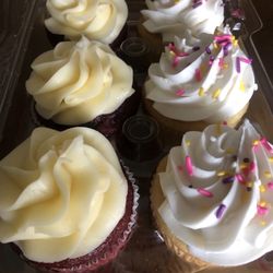 Pattycakes Sweetshop - Cupcakes